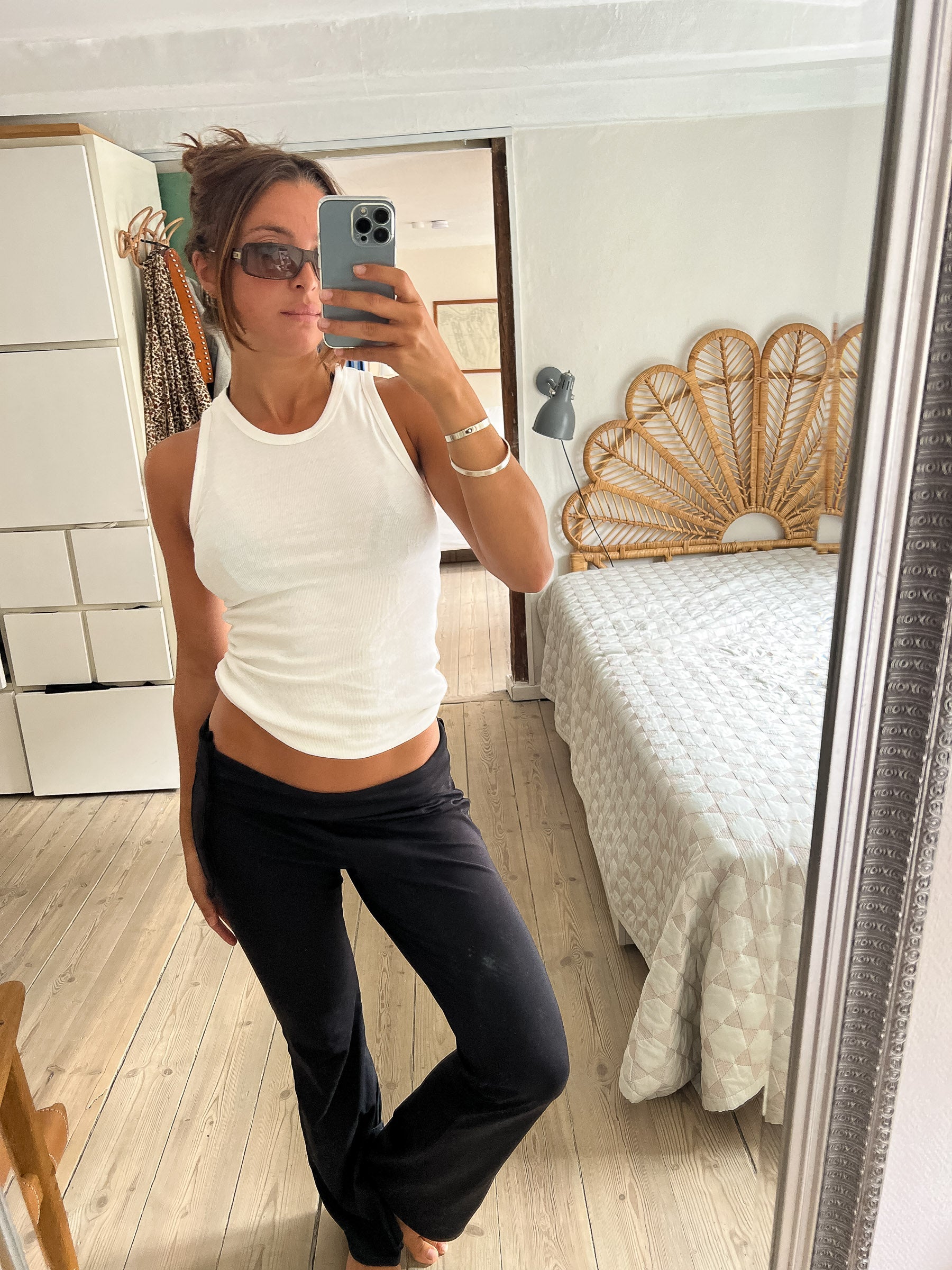 Sofie är 165 cm lång och bär storlek XS. | vit