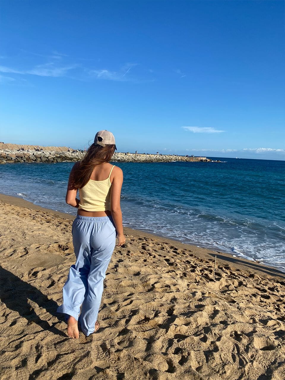 Nadia är 170 cm lång och använder storlek S.