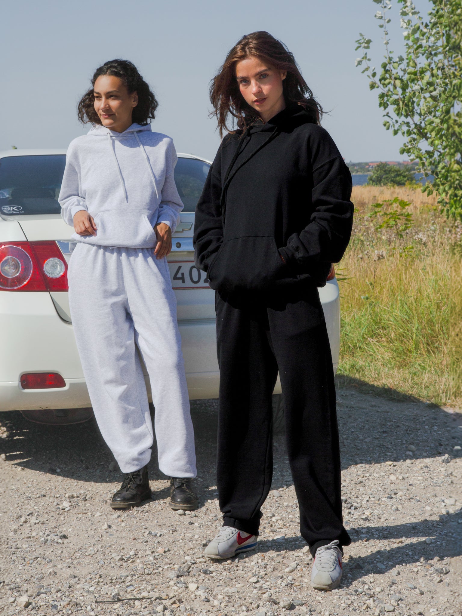 Johanne är 165 cm lång och bär storlek S. | svart