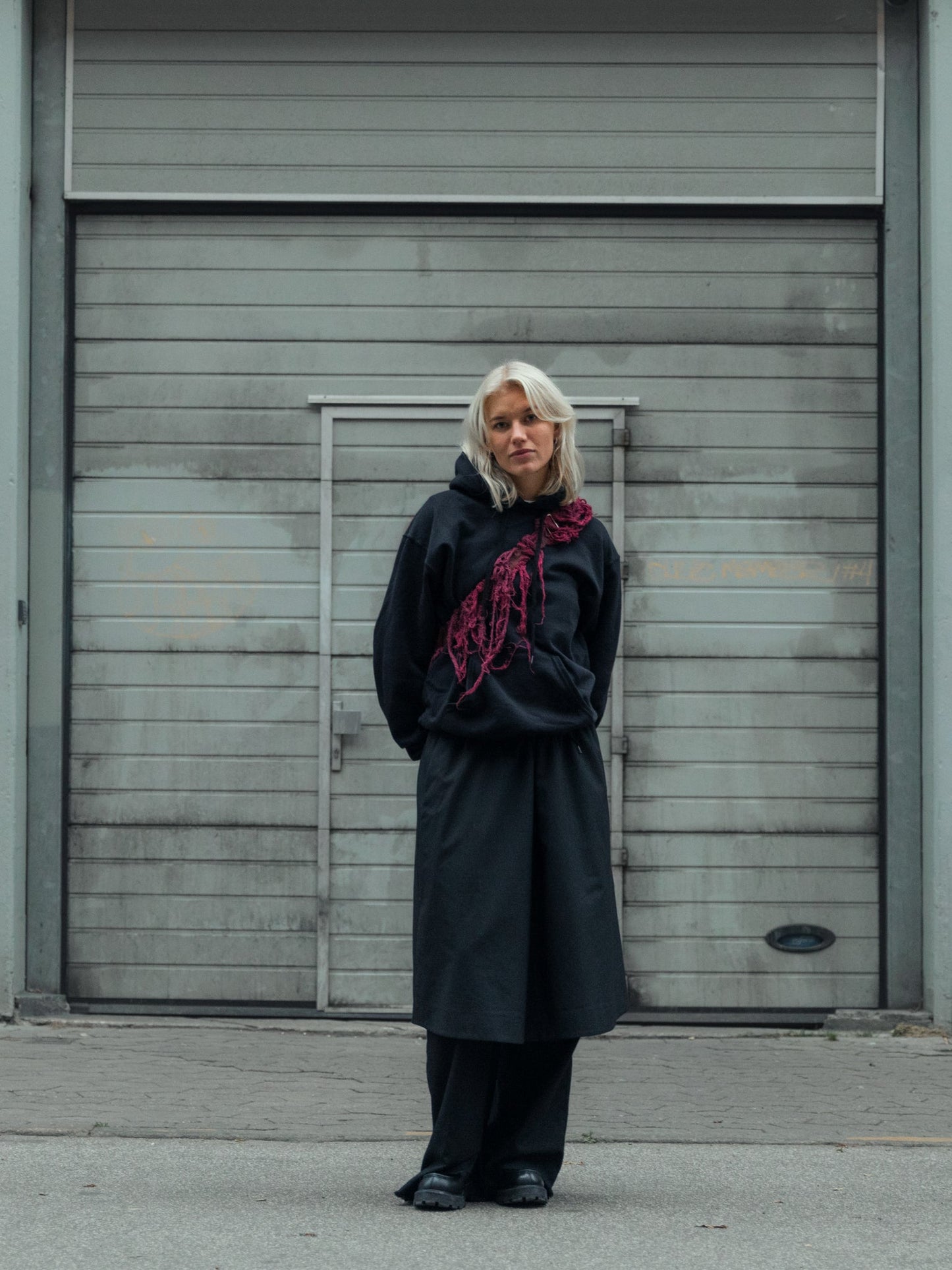 Sofie är 170 cm lång och bär storlek S. | svart