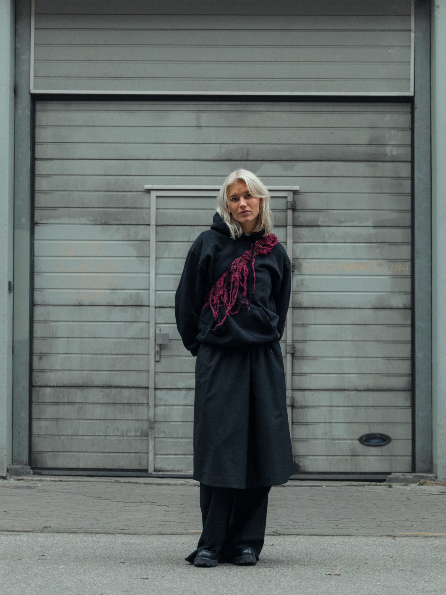 Sofie är 170 cm lång och bär storlek S. | svart