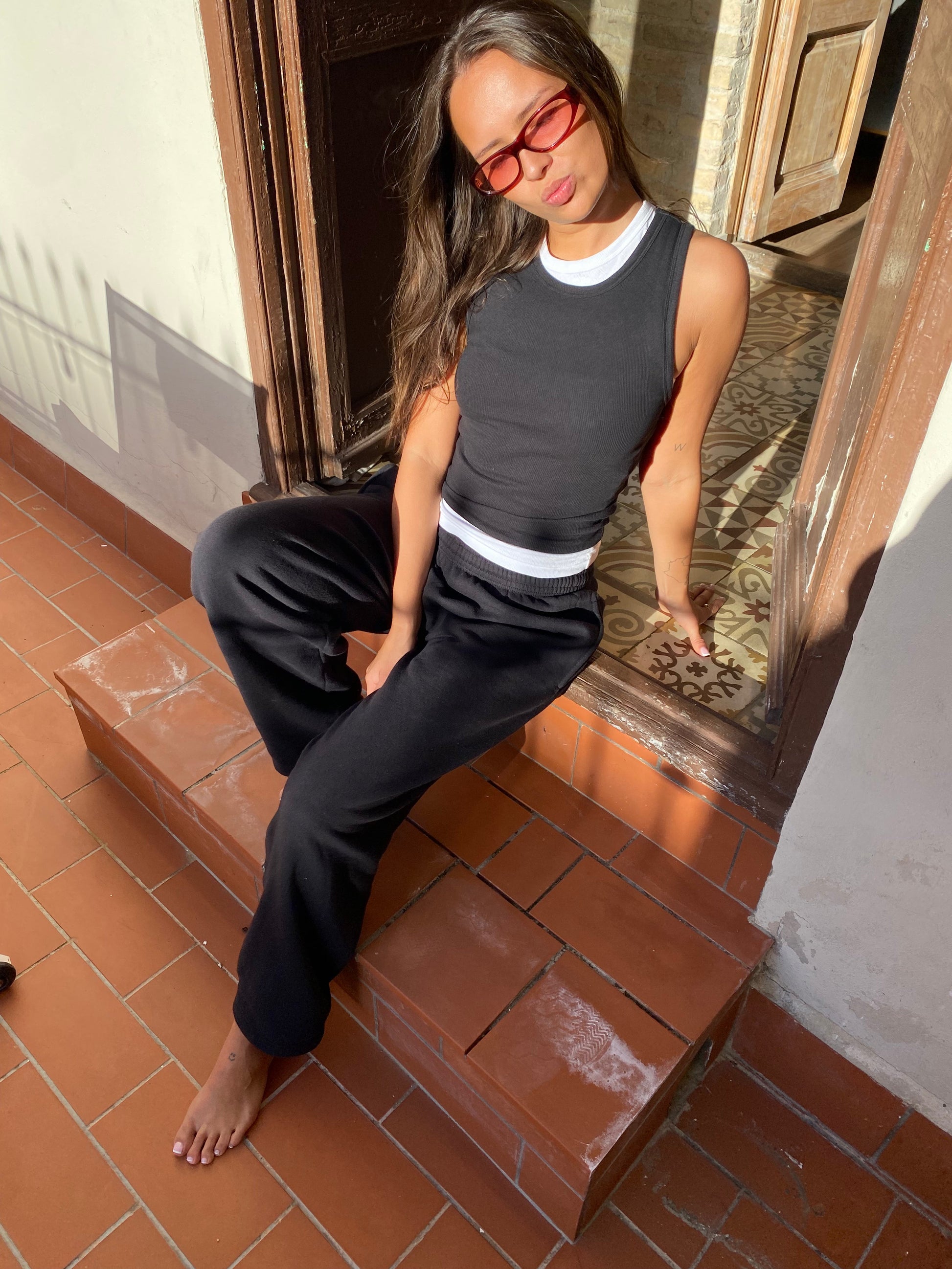 Nadia är 170 cm lång och bär storlek S. | mörkgrå