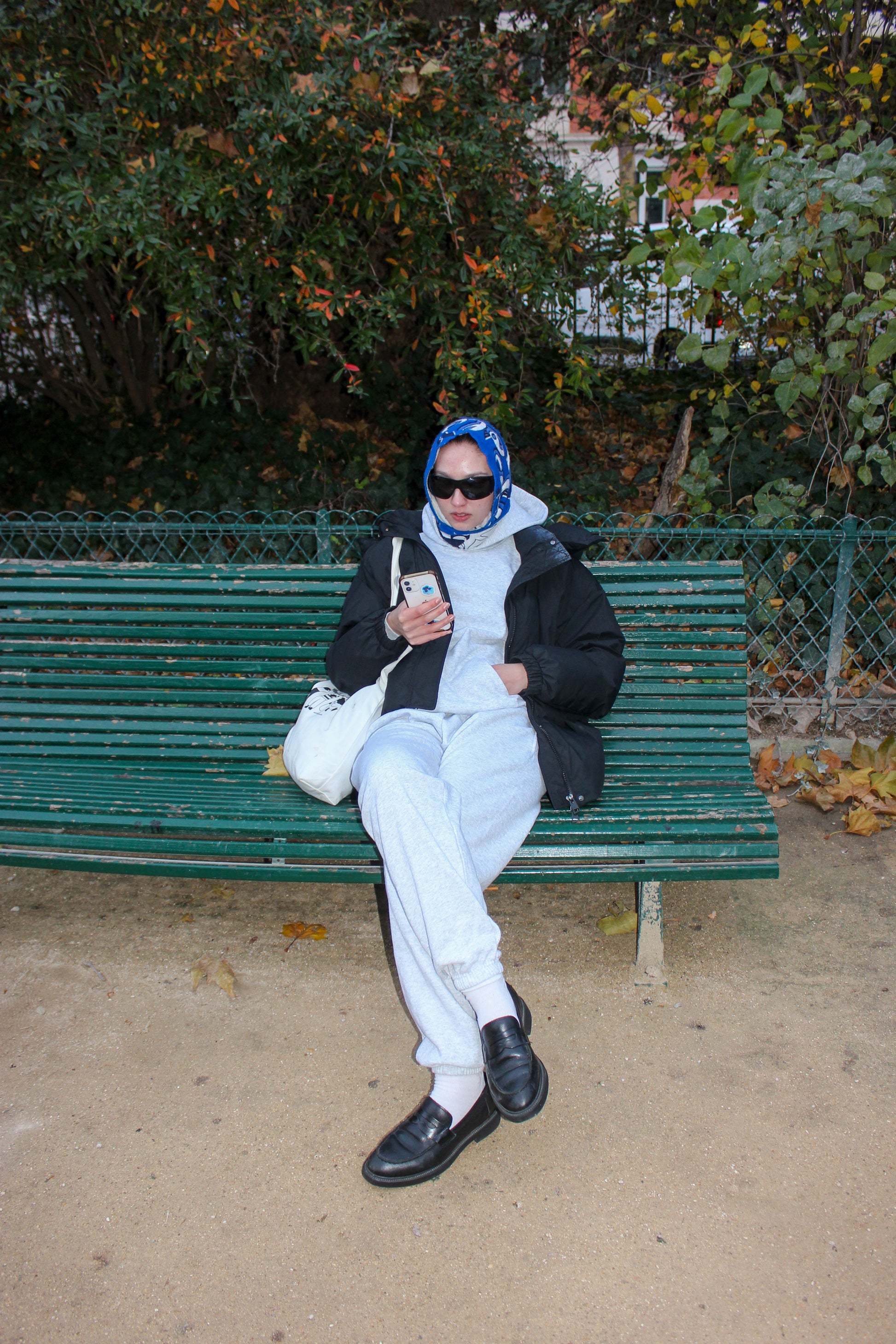 Sabina är 170 cm lång och använder storlek M.