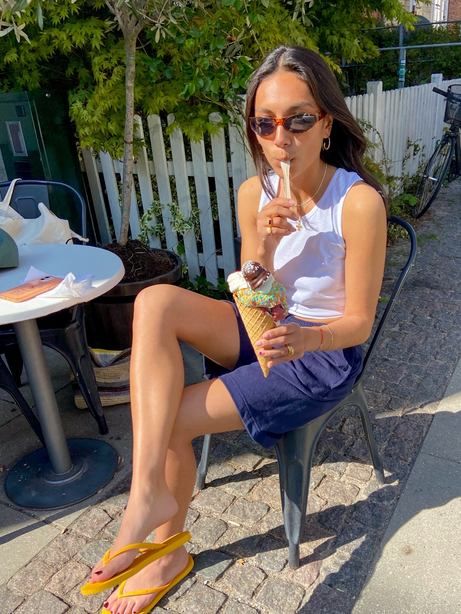 Kristiane är 166 cm lång och bär storlek S. | mörkblå