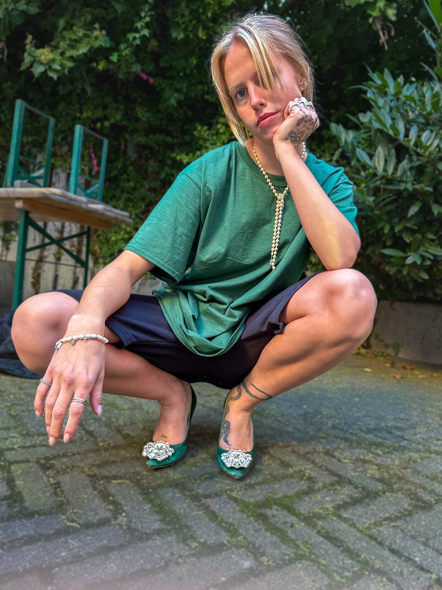 Cecilie är 167 cm lång och bär storlek L. | svart