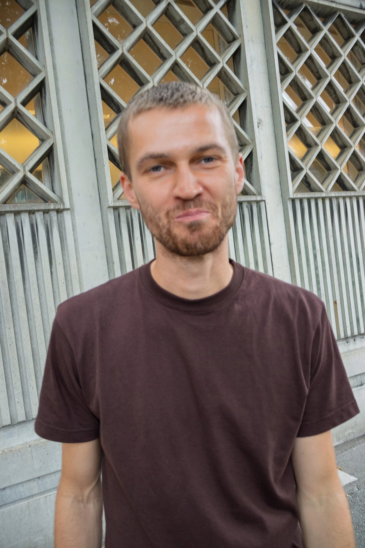 Viggo är 195 cm lång och bär storlek XL. 