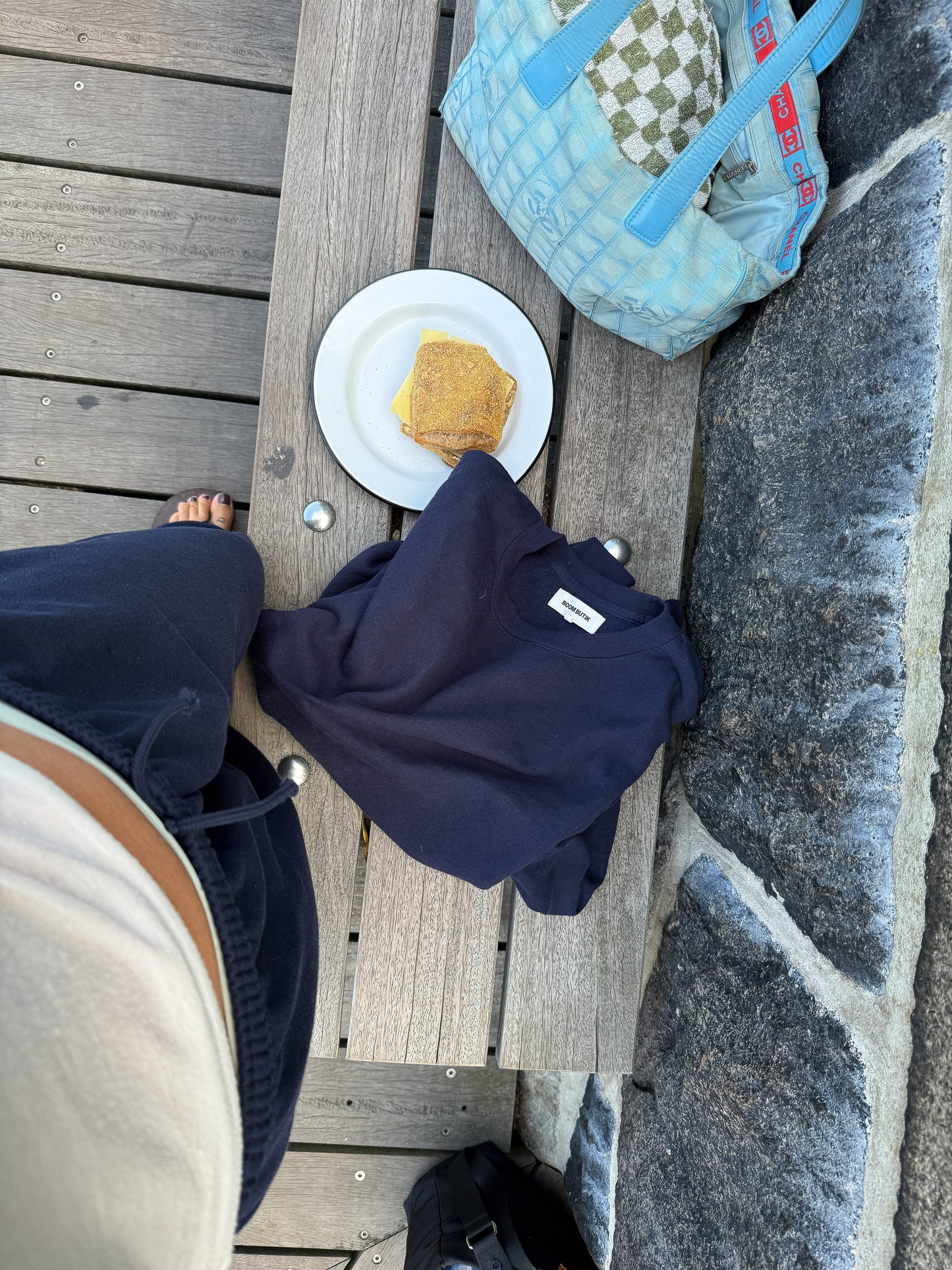 Mörkblå crew på en badetur. | mörkblå