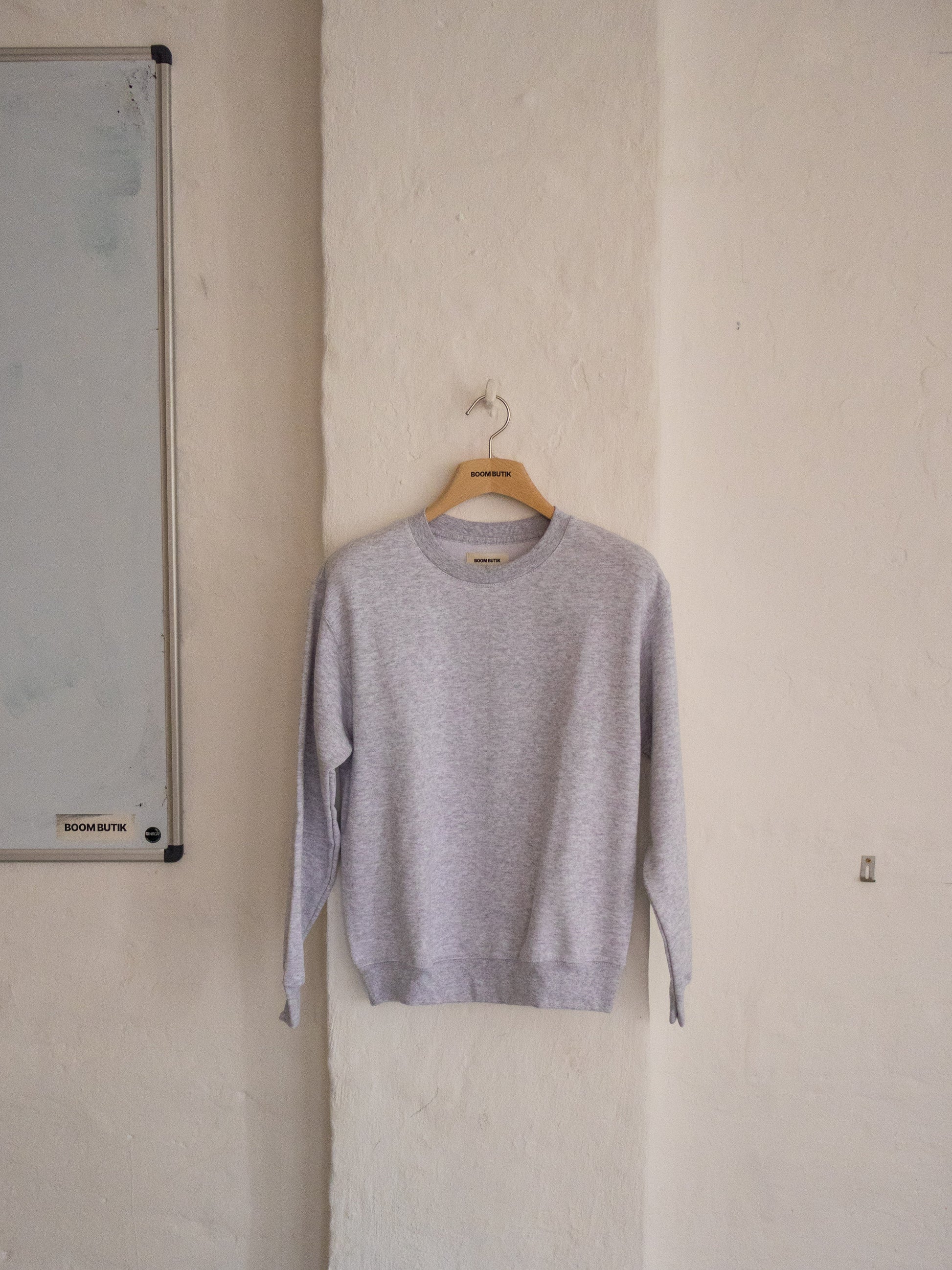 En ..... grå crew? Kärlek, Boom | grå