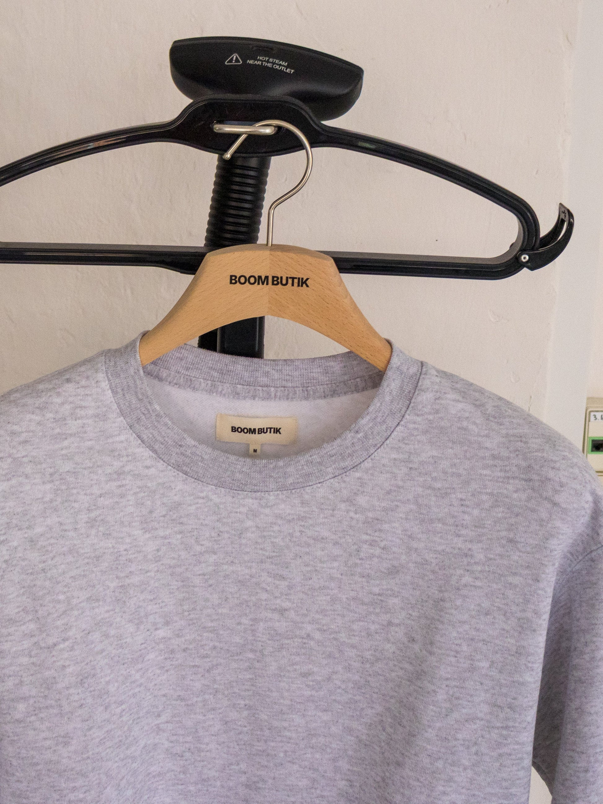 Solid, grå crewneck sweat. Kärlek, butikken | grå