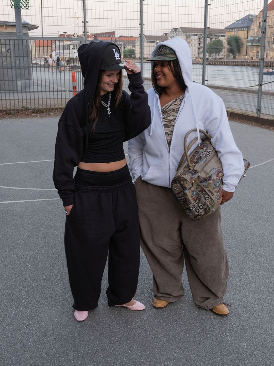 Alberte är 166 cm lång och bär storlek XL. 