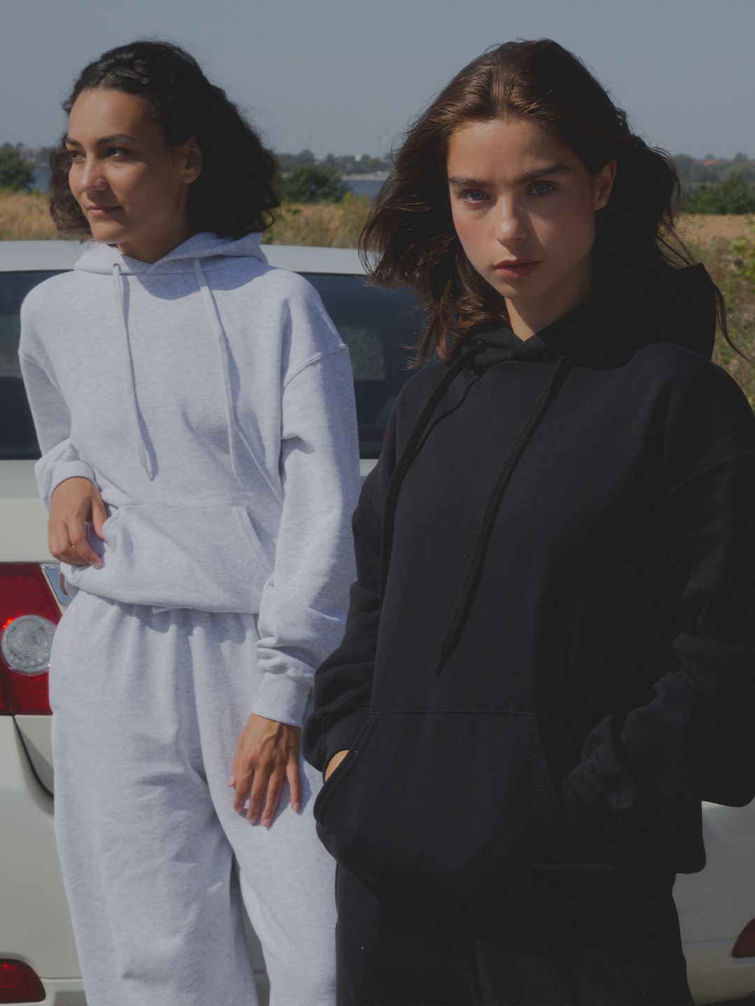 Sarah är 170 cm lång och bär storlek M.