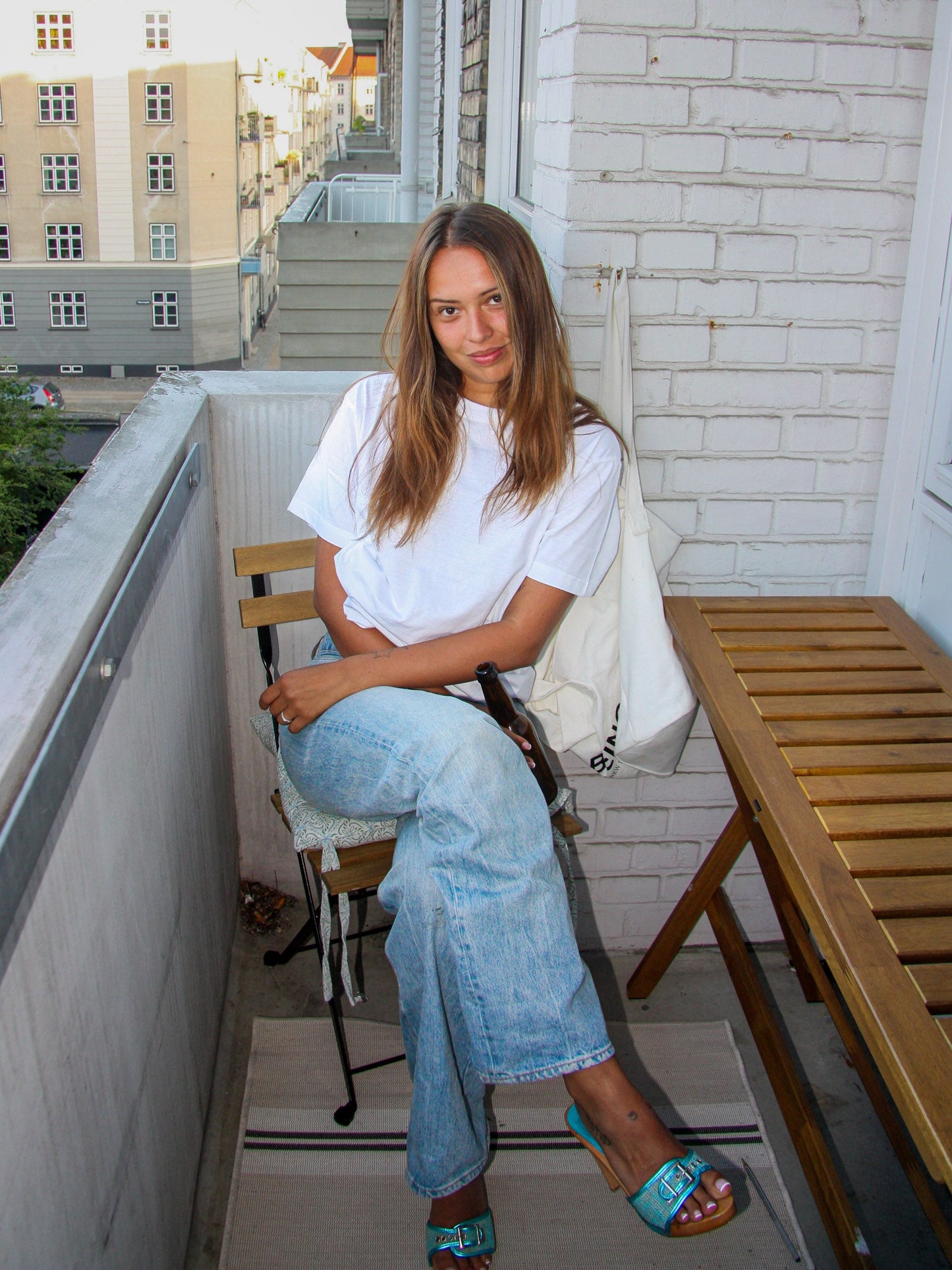 Nadia är 170 cm lång och bär storlek S. | vit