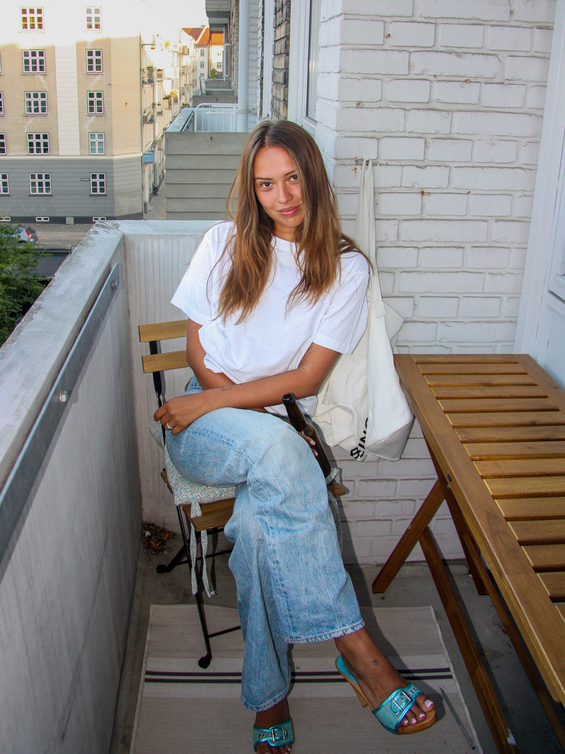 Nadia är 170 cm lång och bär storlek S. | vit