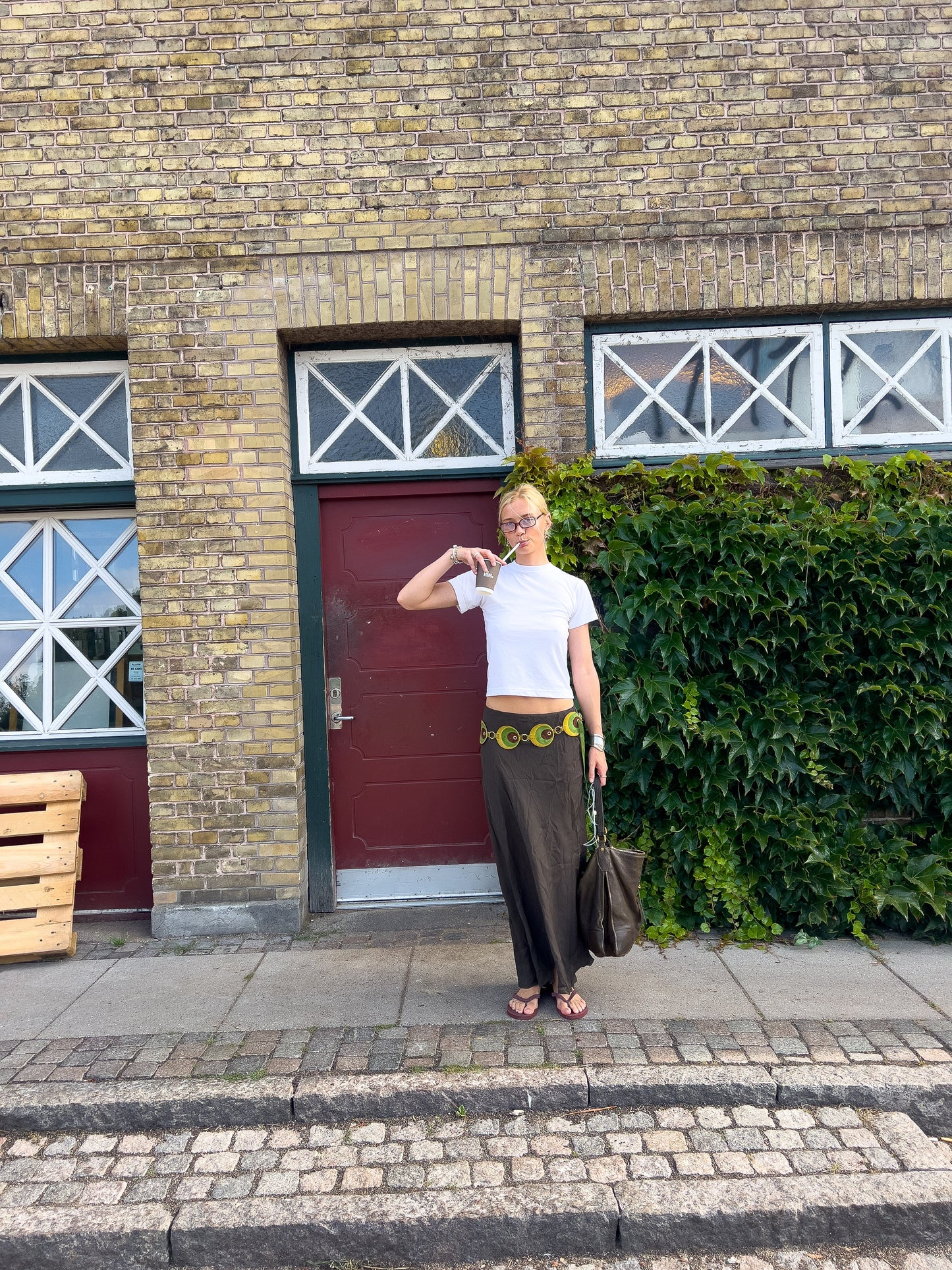 Sofia är 183 cm lång och bär storlek XS. | vit