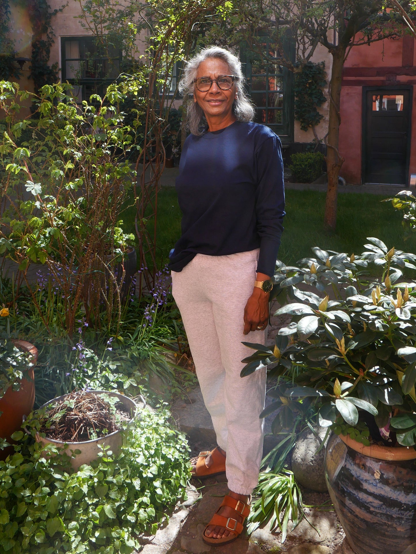 Vi vender lige tilbage med Bimalas långde och storlek! | mörkblå