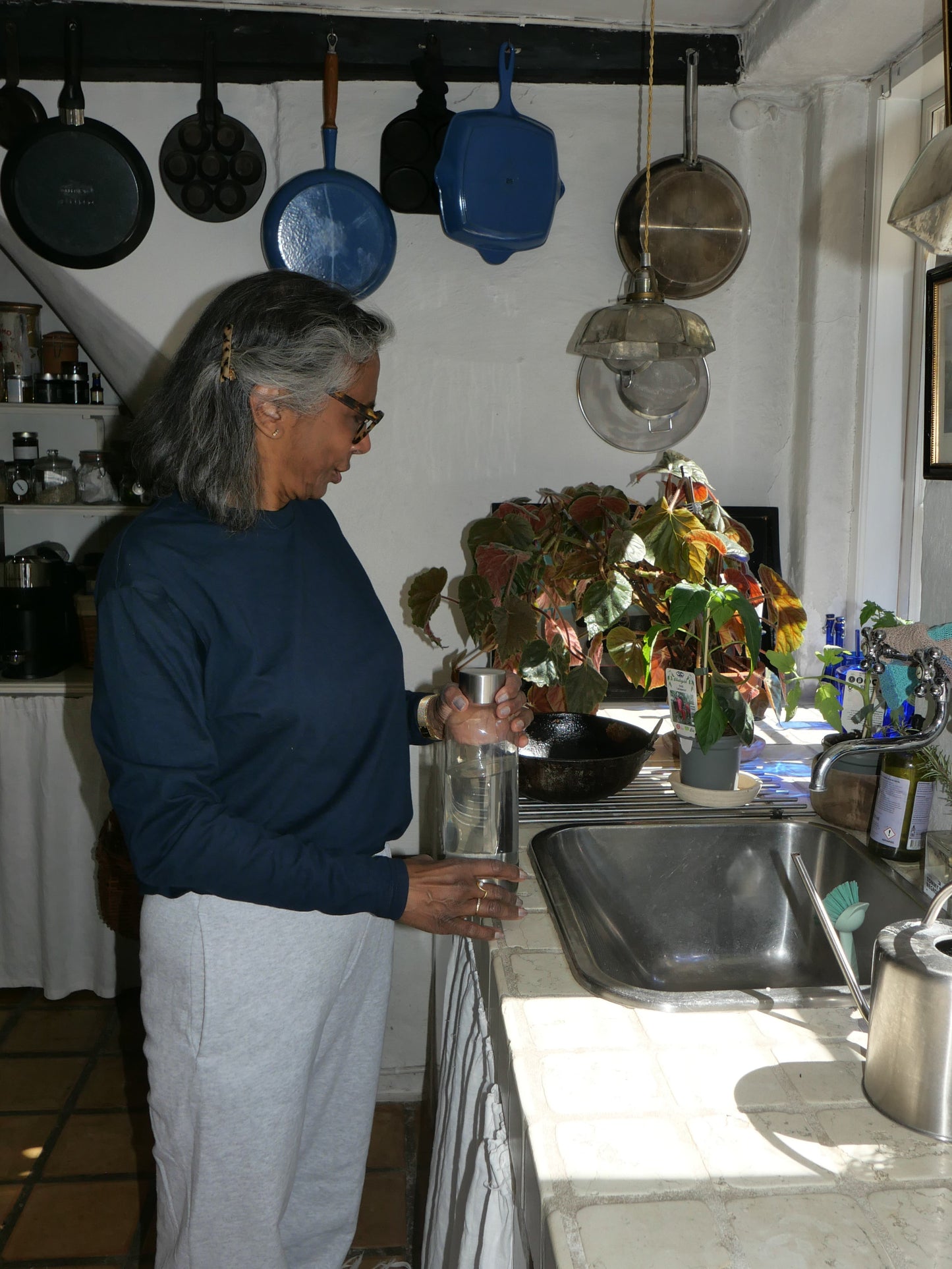 Vi vender lige tilbage med Bimalas långde och storlek! | mörkblå